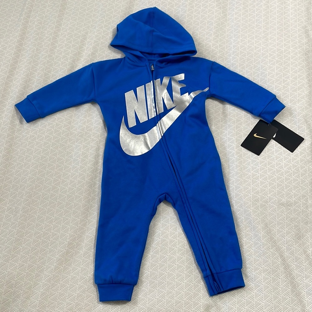 Nike 18M onesie NEW W TAGS